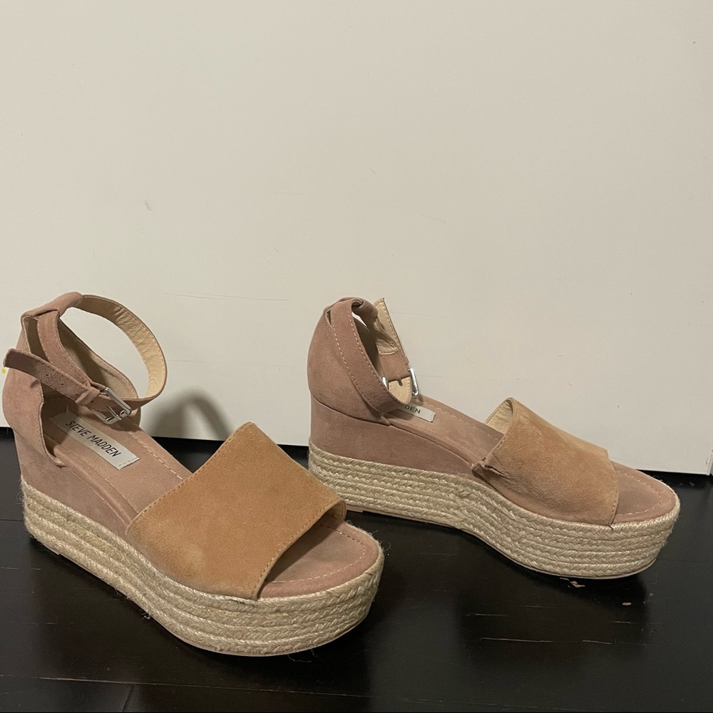Steve Madden platform wedges. Size 8.